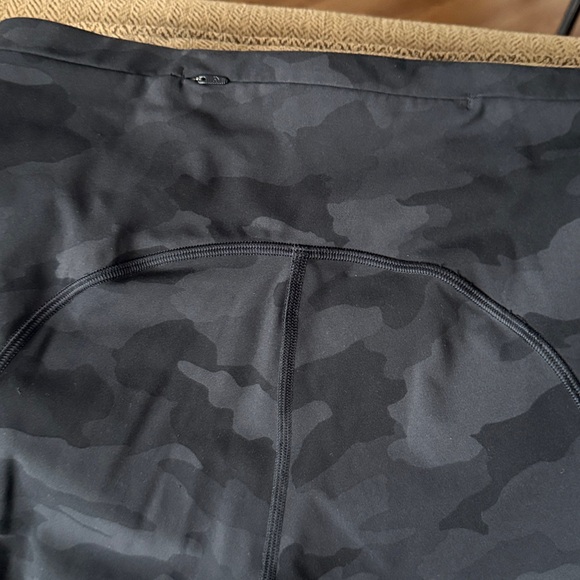 Lululemon Swift Speed HR Tight 28” Heritage 365 Camo Deep Coal Mult - Picture 9 of 9